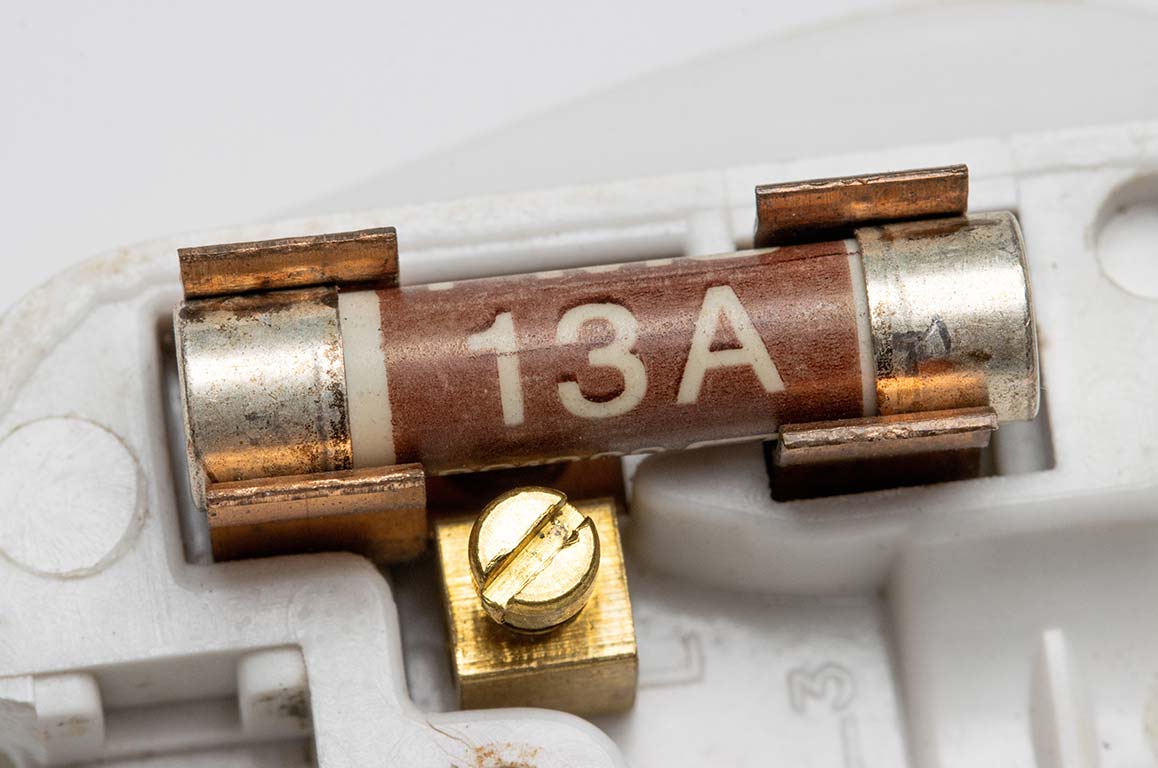 How to Select the Correct Fuse Rating for Electrical Appliances